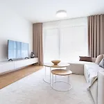Al-garden S Private Garage Parking Free, 5 Min Peso Do Centra Apartment Kosice
