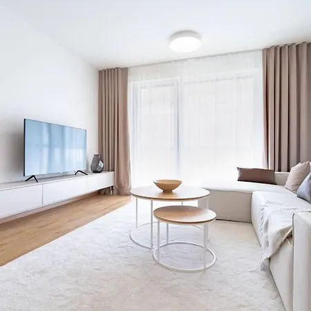 Al-garden S Private Garage Parking Free, 5 Min Peso Do Centra شقة كَشّا