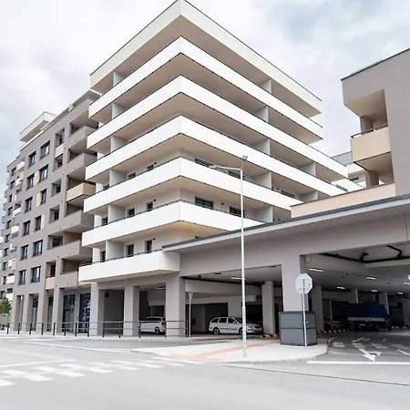 Al-garden S Private Garage Parking Free, 5 Min Peso Do Centra Apartmán *