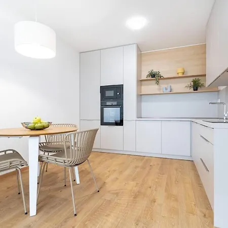 شقة Al-garden S Private Garage Parking Free, 5 Min Peso Do Centra