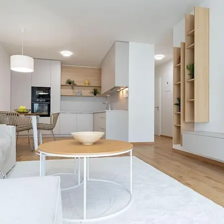 شقة Al-garden S Private Garage Parking Free, 5 Min Peso Do Centra