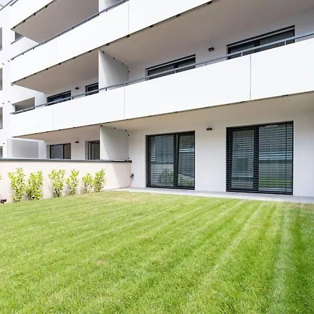 Al-garden S Private Garage Parking Free, 5 Min Peso Do Centra شقة