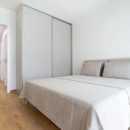 Al-garden S Private Garage Parking Free, 5 Min Peso Do Centra شقة كَشّا