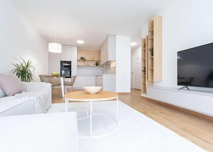 Apartman Al-garden S Private Garage Parking Free, 5 Min Peso Do Centra